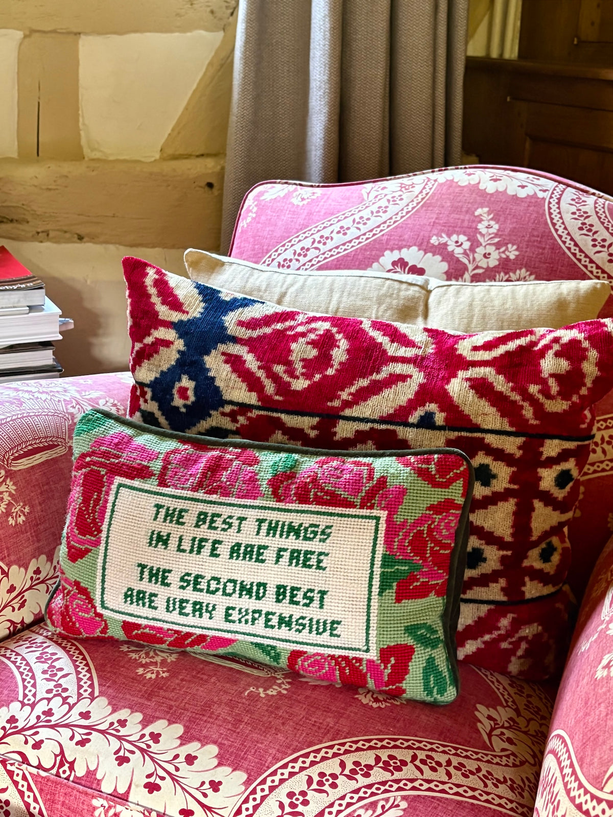Coussin brodé "Best things in life"