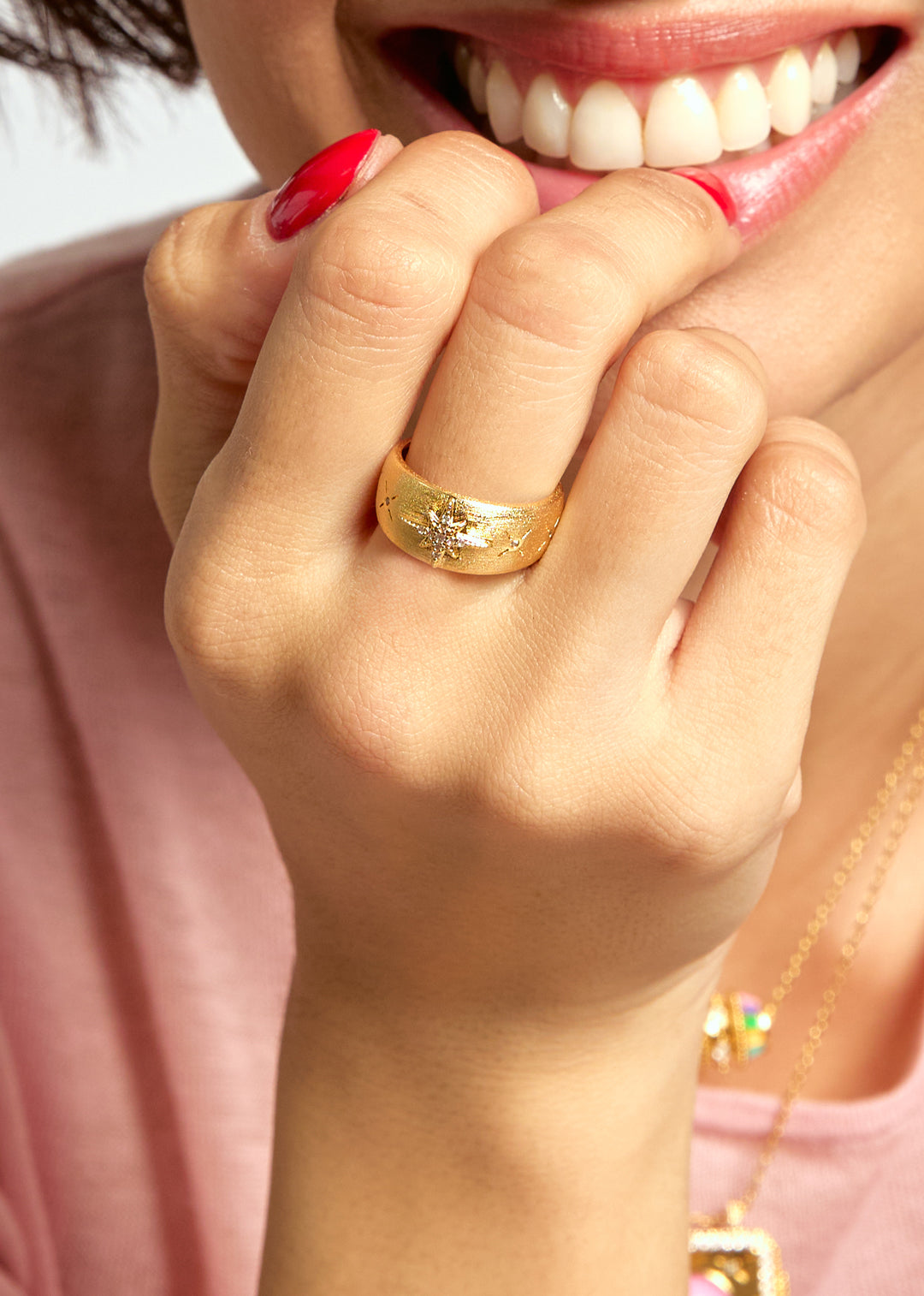 Bague Diwali cuff - vue portée
